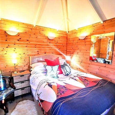 Cotswold Garden Chalet In ストウ・オン・ザ・ウォルド エクステリア 写真